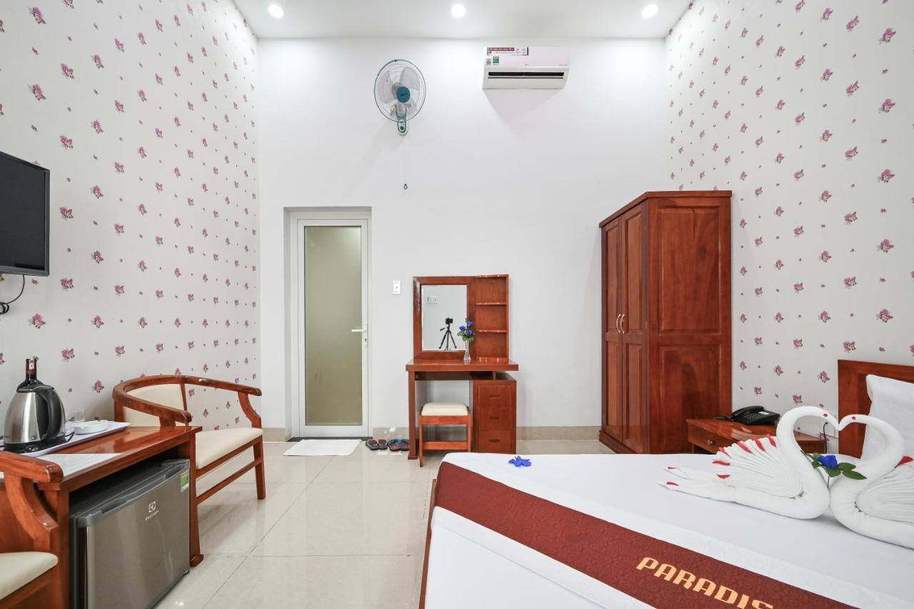 Khách sạn Paradise 2*